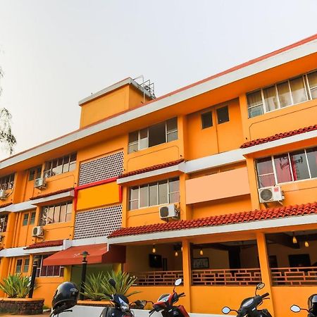 Oyo 18794 Hotel Colva Plaza Extérieur photo
