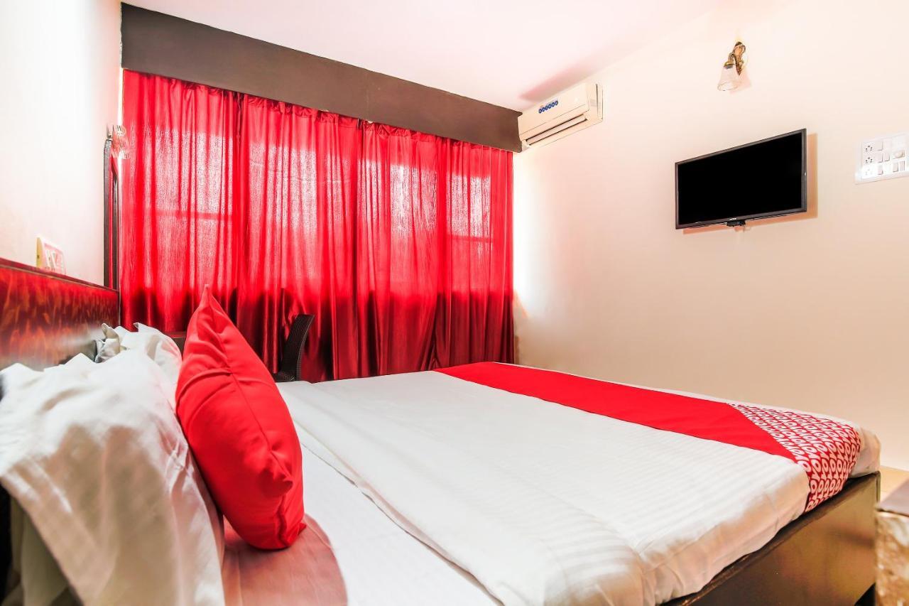 Oyo 18794 Hotel Colva Plaza Extérieur photo
