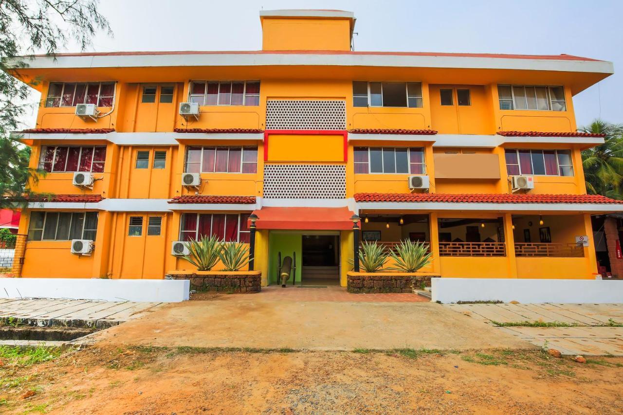 Oyo 18794 Hotel Colva Plaza Extérieur photo