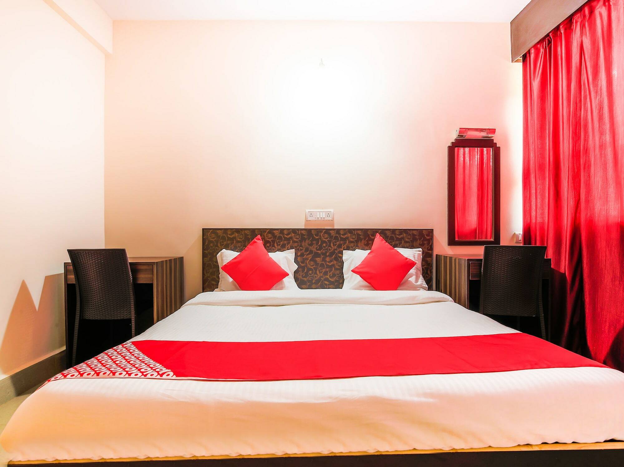 Oyo 18794 Hotel Colva Plaza Extérieur photo